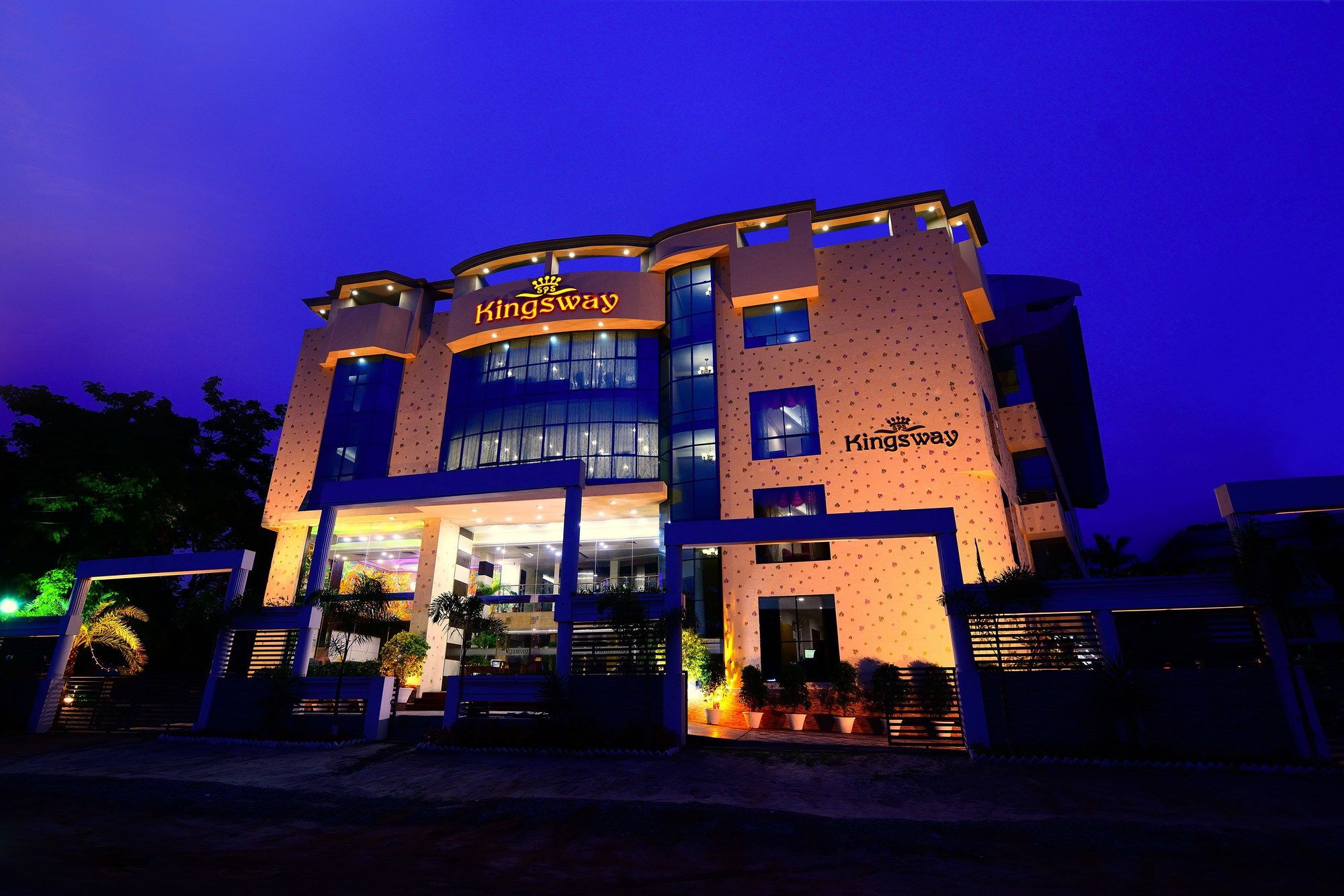 Hotel Sps Kings Way à Thiruvananthapuram Extérieur photo